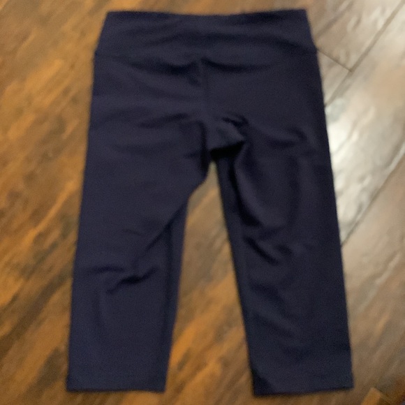 3 Pairs American Apparel Cropped Workout Leggings. Blackx2. Bluex1. Small. - Picture 11 of 15